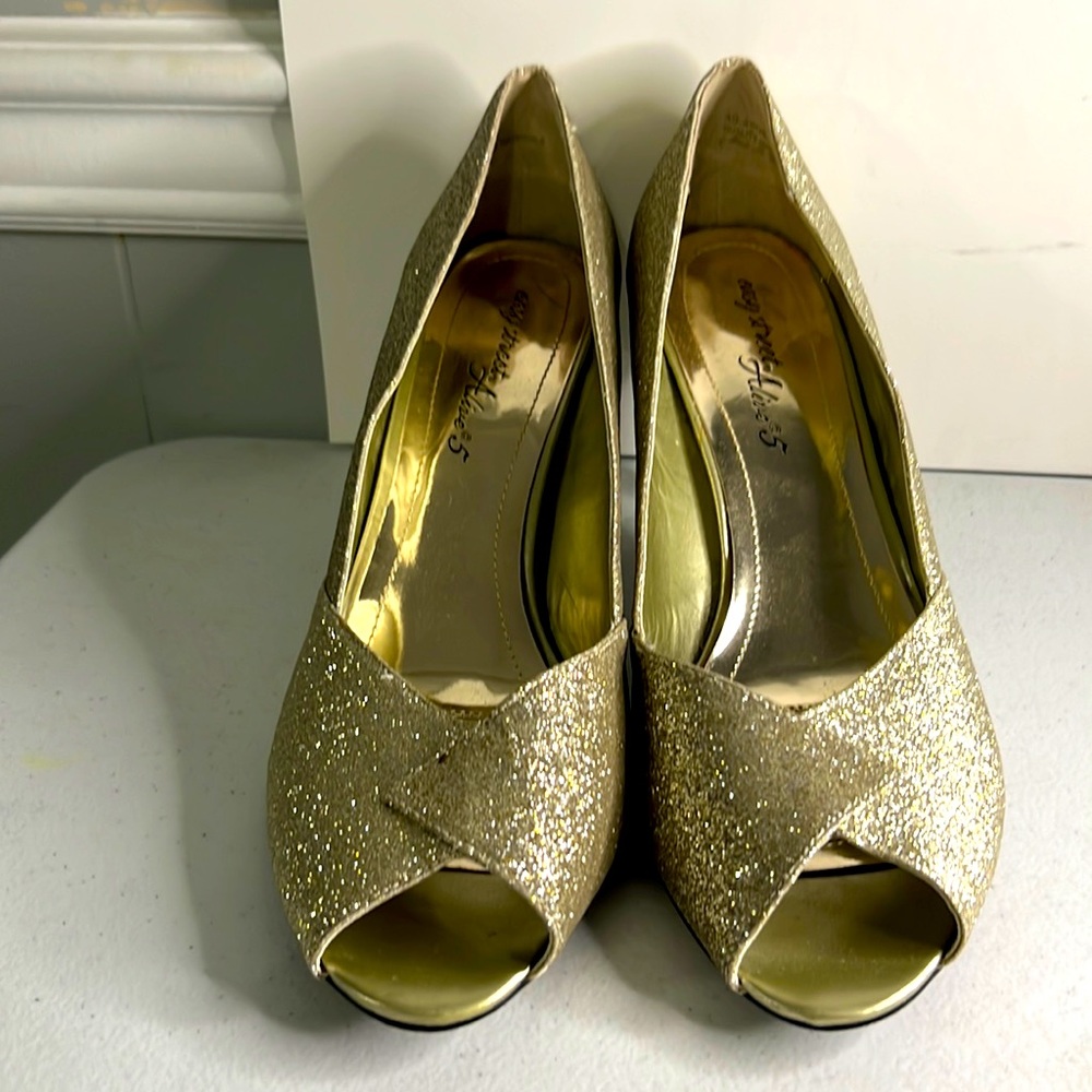 Gold Sparkle Peep Toe heels pumps for women Easy Street 12M